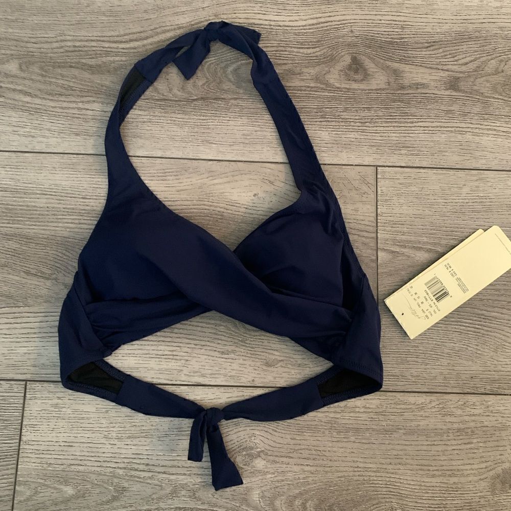 Gottex woman’s bikini top color navy blue